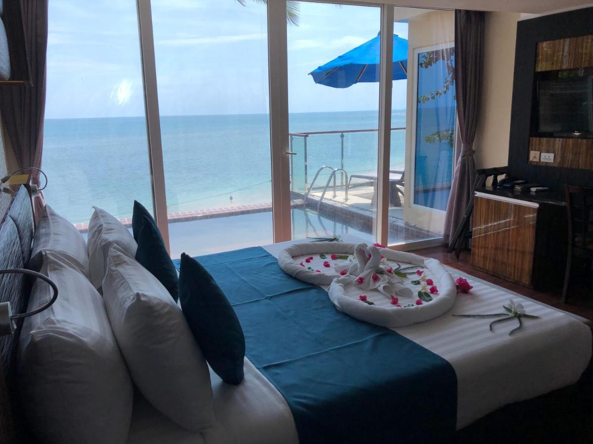 2 bedroom Pool Seaview Suite